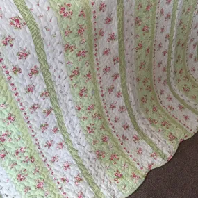 2 Piece Green Floral Throw Rug Cushion Set