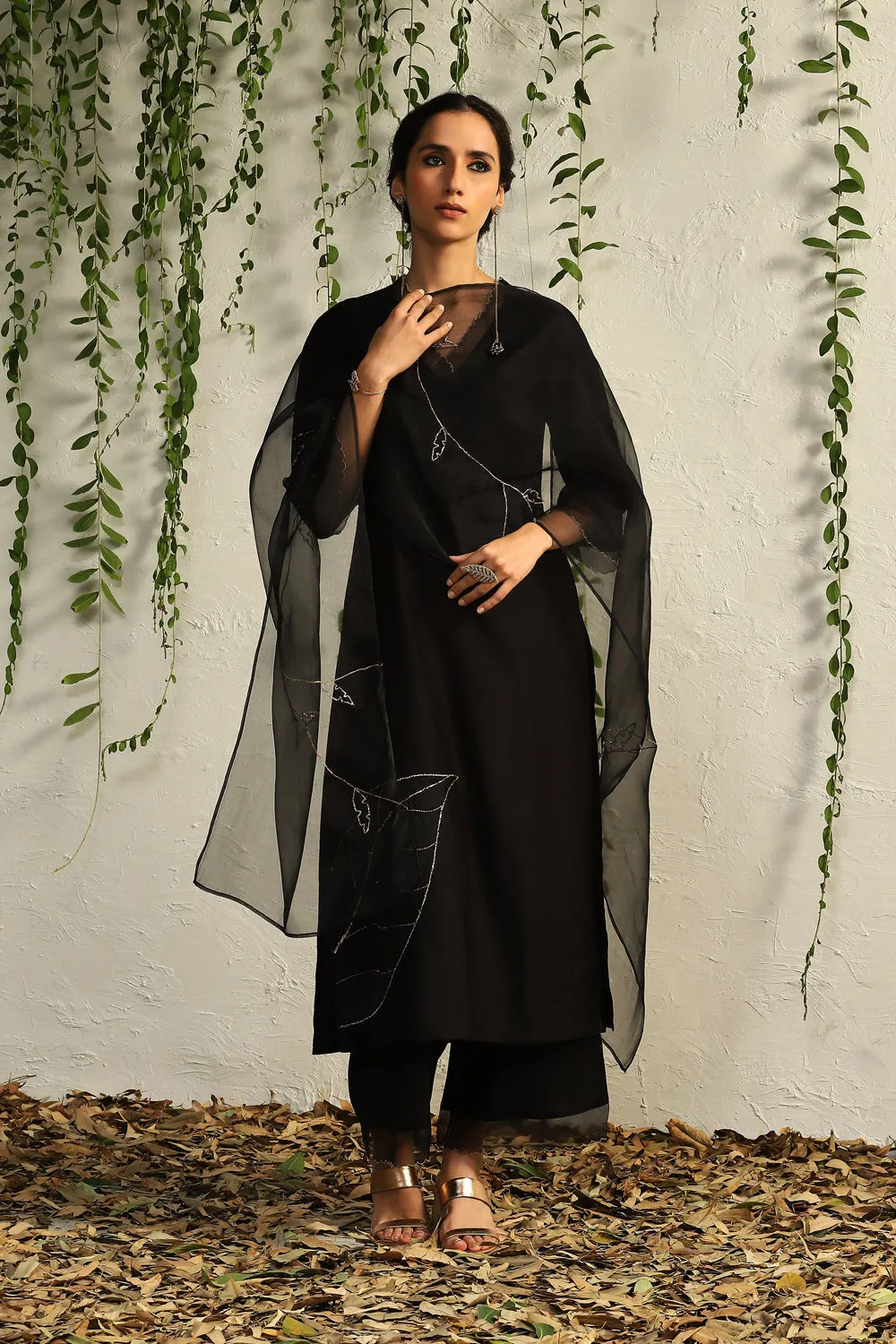 Black Chanderi Straight Kurta Set - Set Of 3