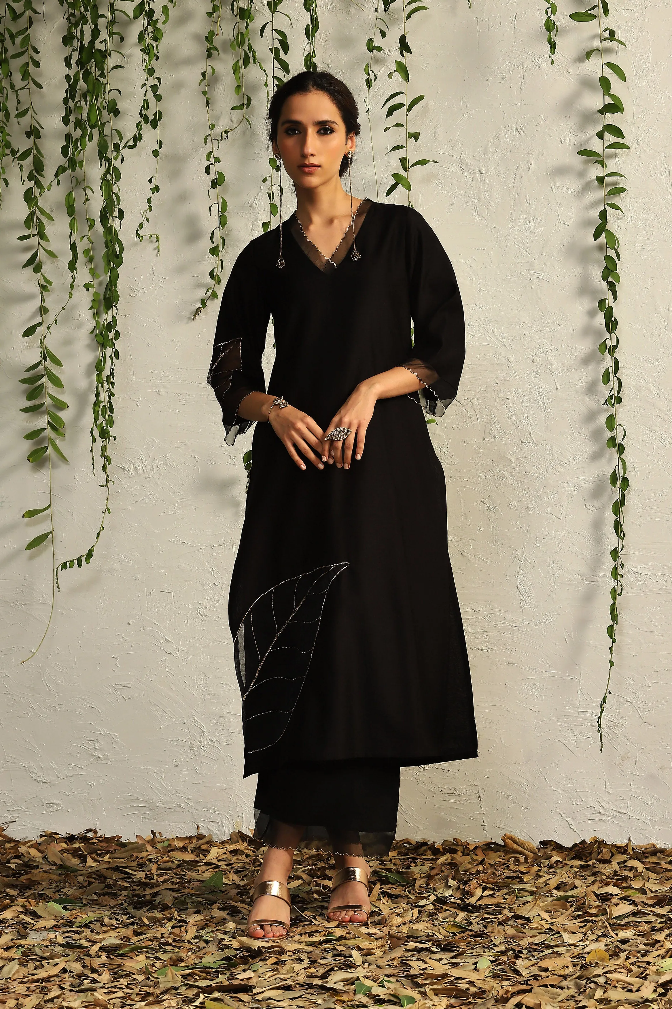 Black chanderi straight kurta set - Set of 3