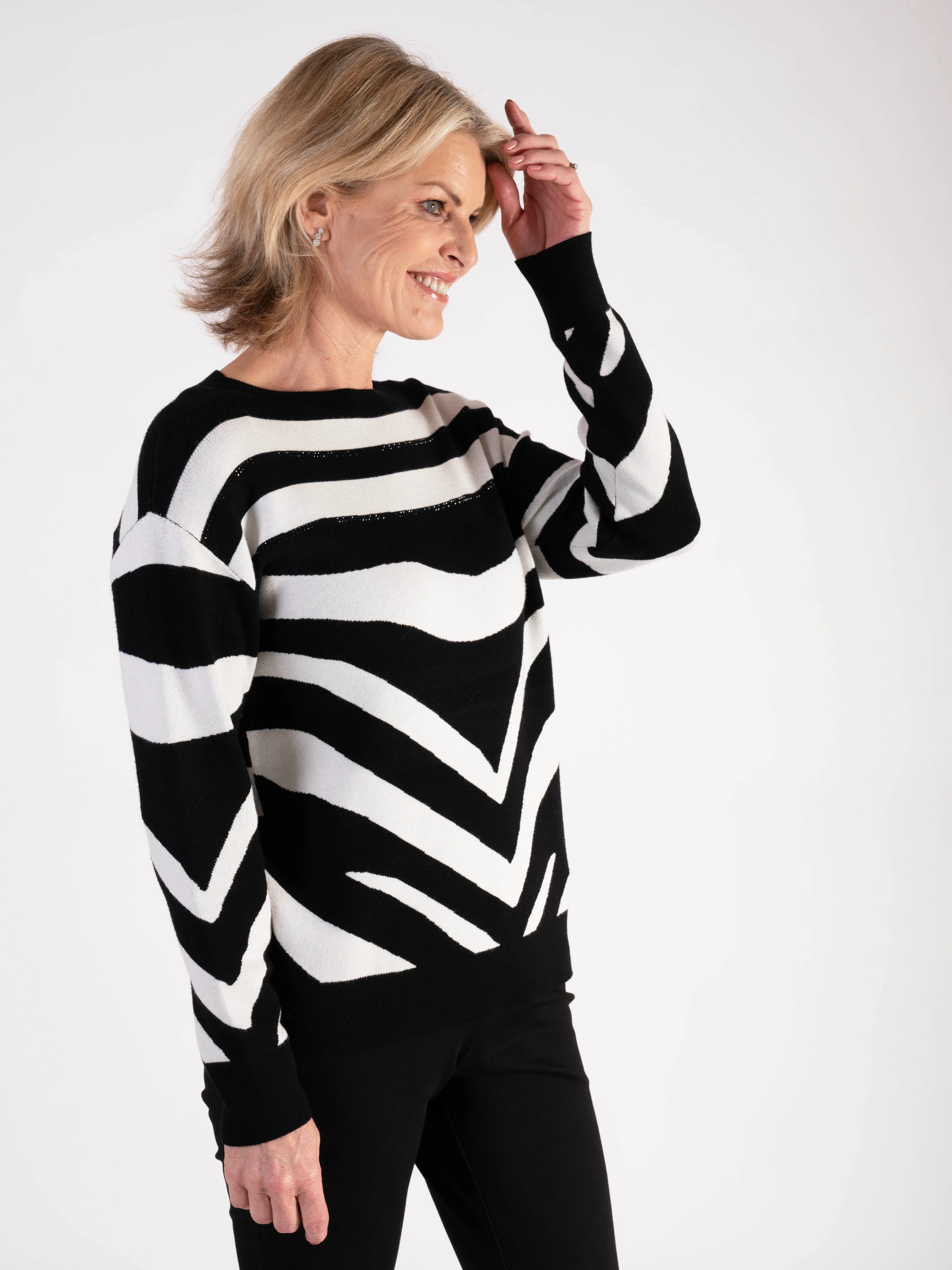 Black/White Abstract Zebra Pattern Jumper