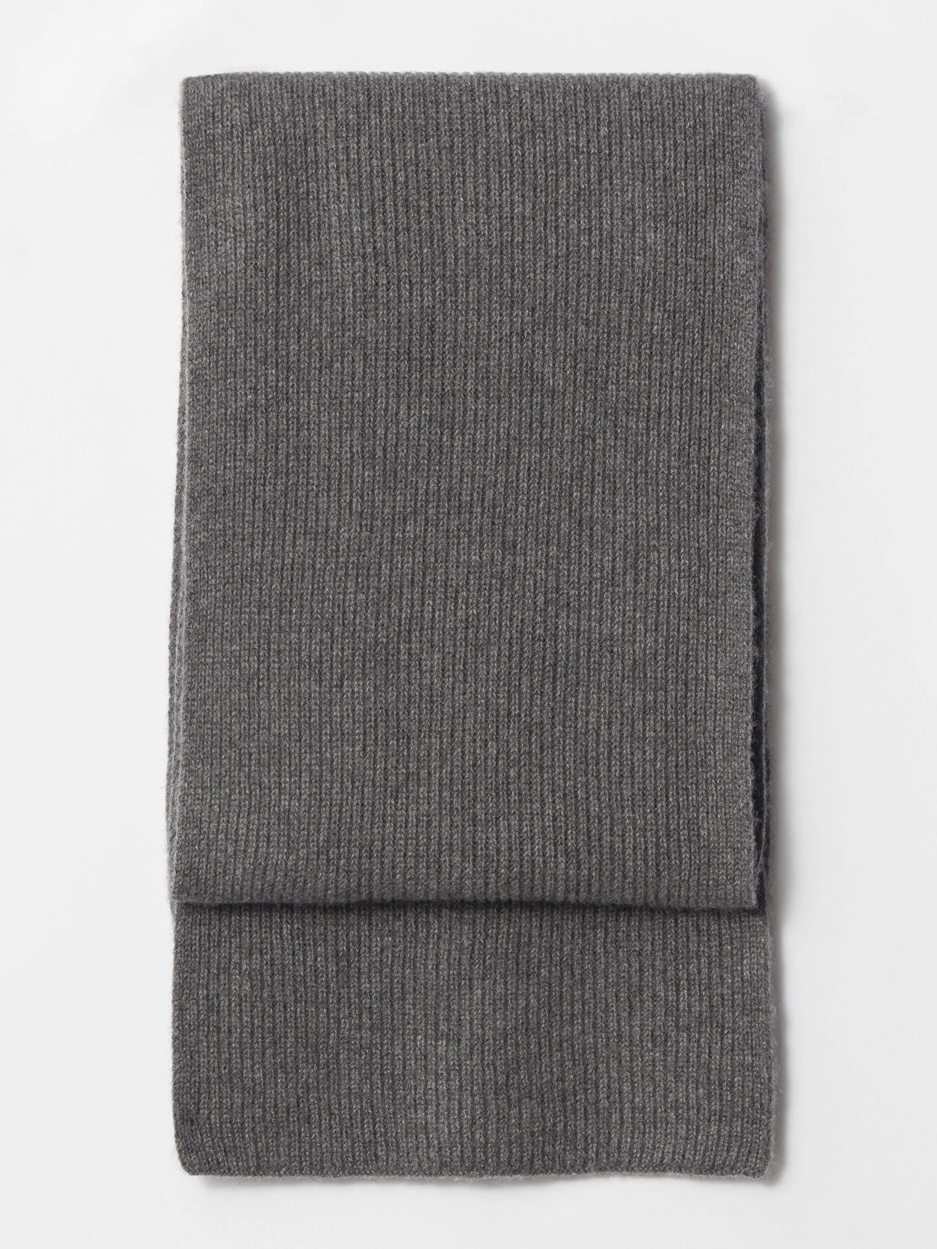 Cashmere knit scarf