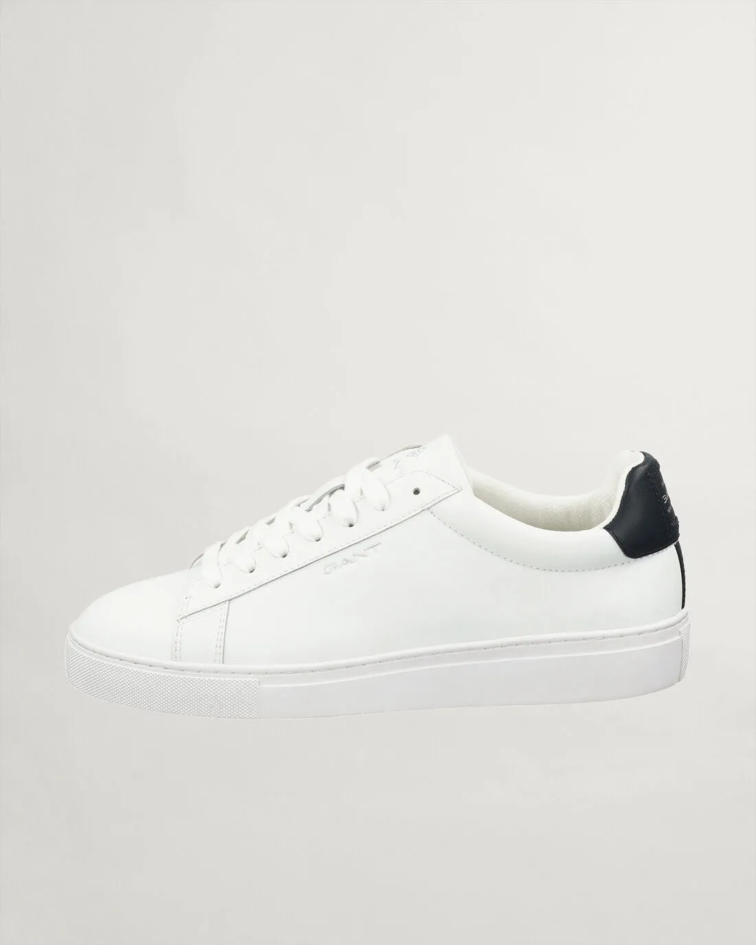 GANT- McJulien Leather, White/ Marine, Edmund (Size 46 Only)