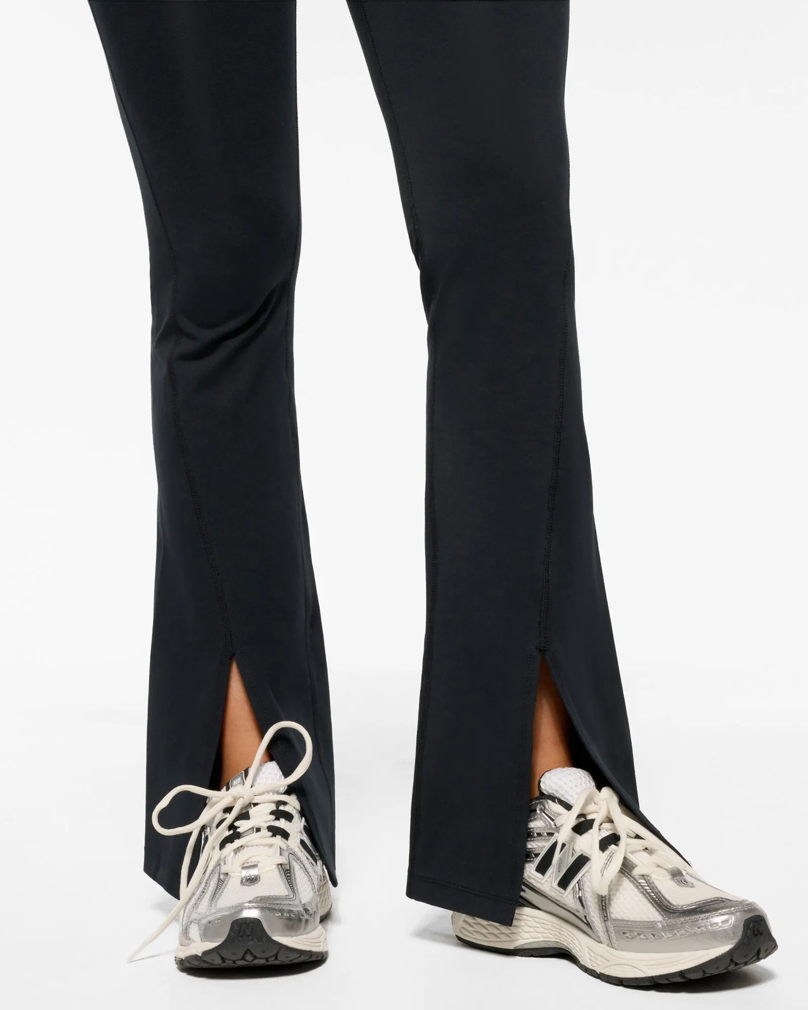 HYDE SPLIT ACTIVCOMFORT FLARE PANT BLACK