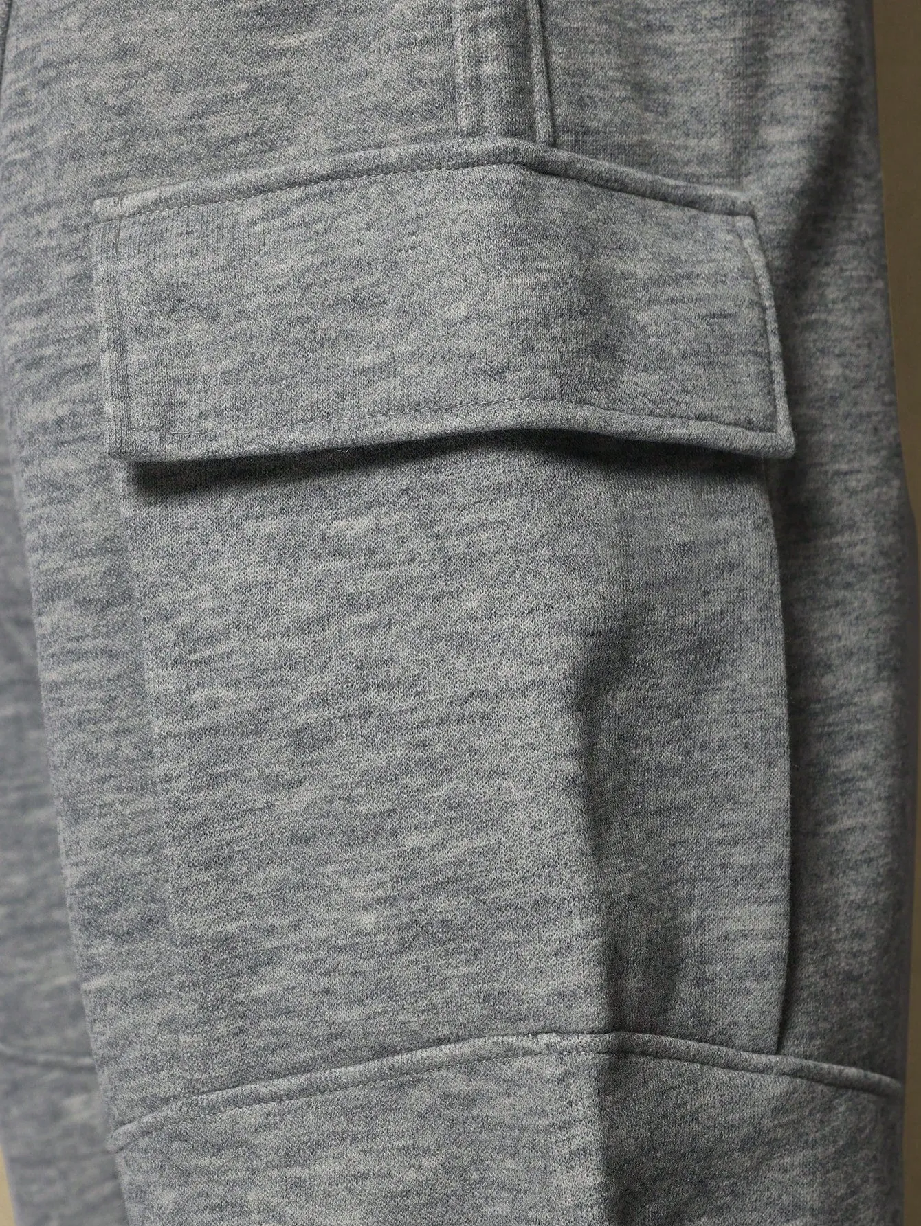 Loose Fit Cargo Sweatpants With Seam Detail