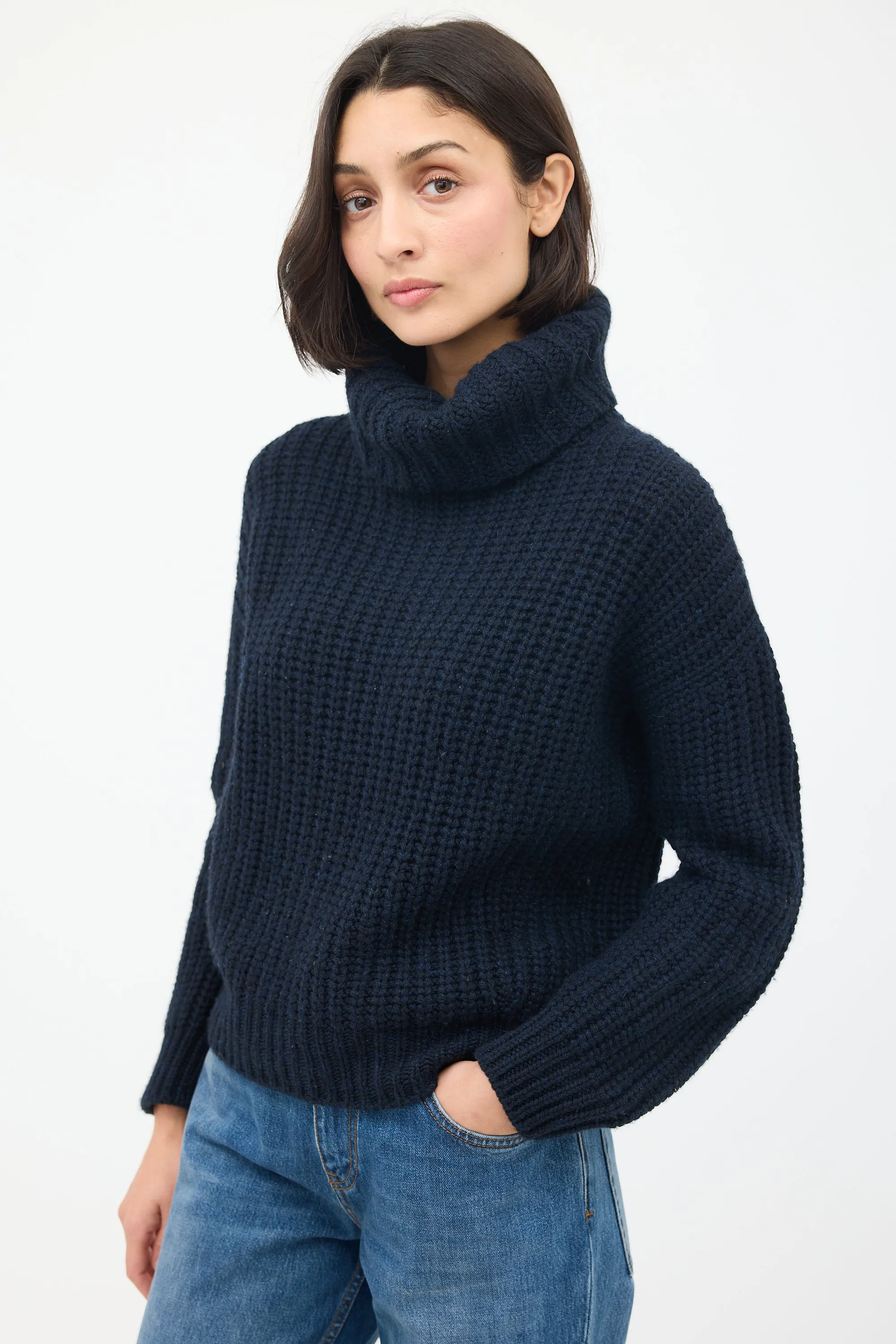 Navy Cashmere Ribbed Turtleneck Sweater