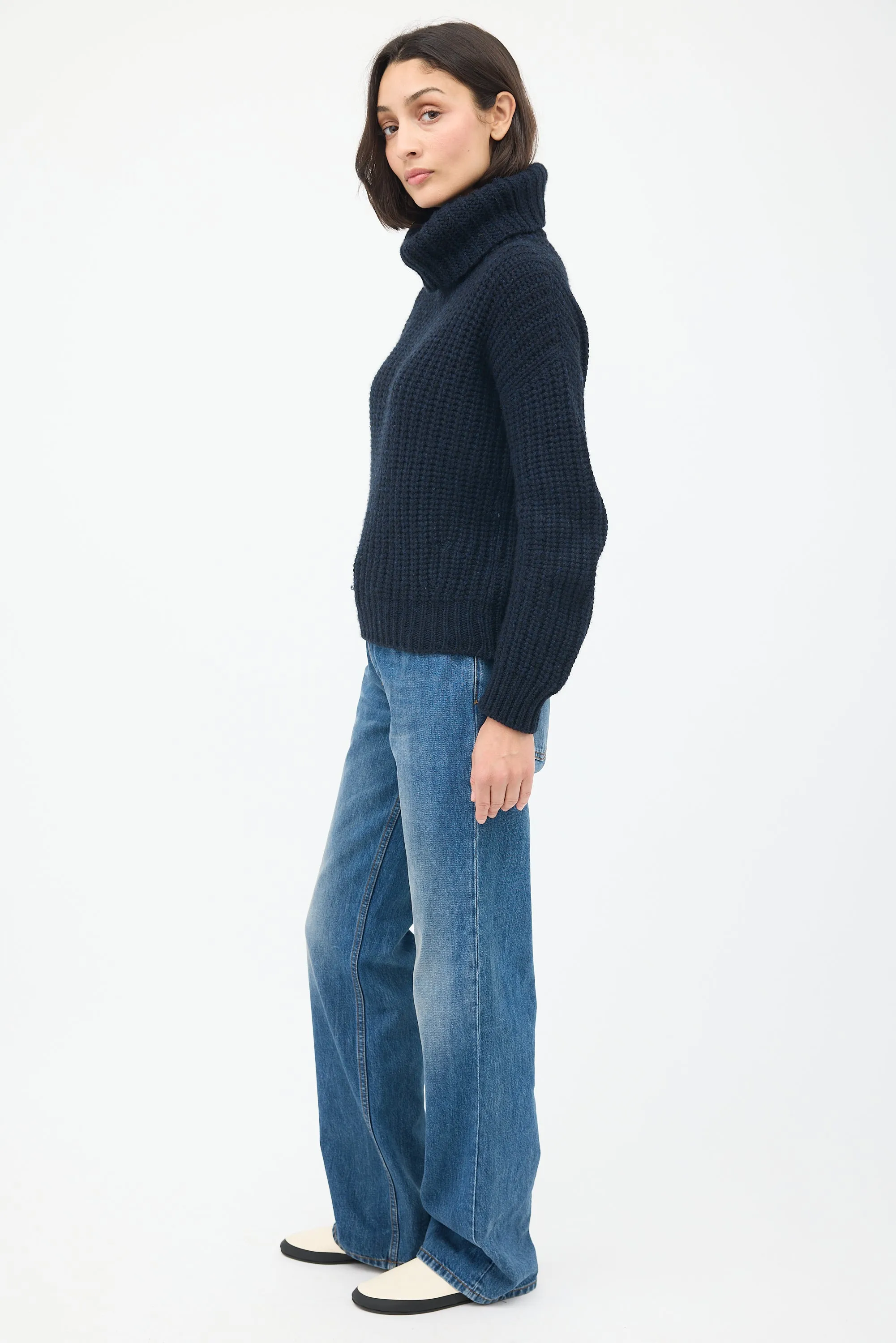 Navy Cashmere Ribbed Turtleneck Sweater