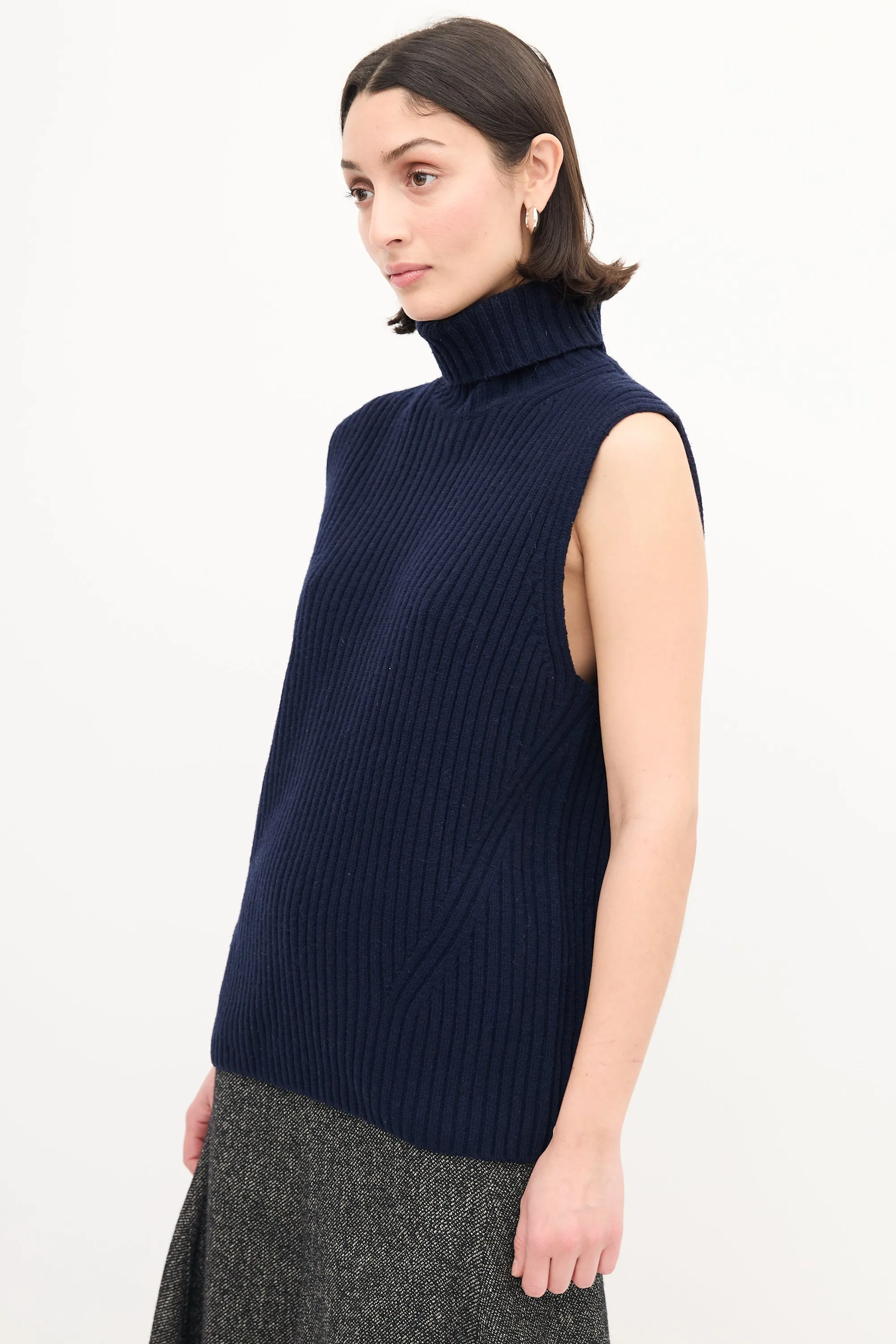 Navy Wool Ribbed Knit Turtleneck Vest