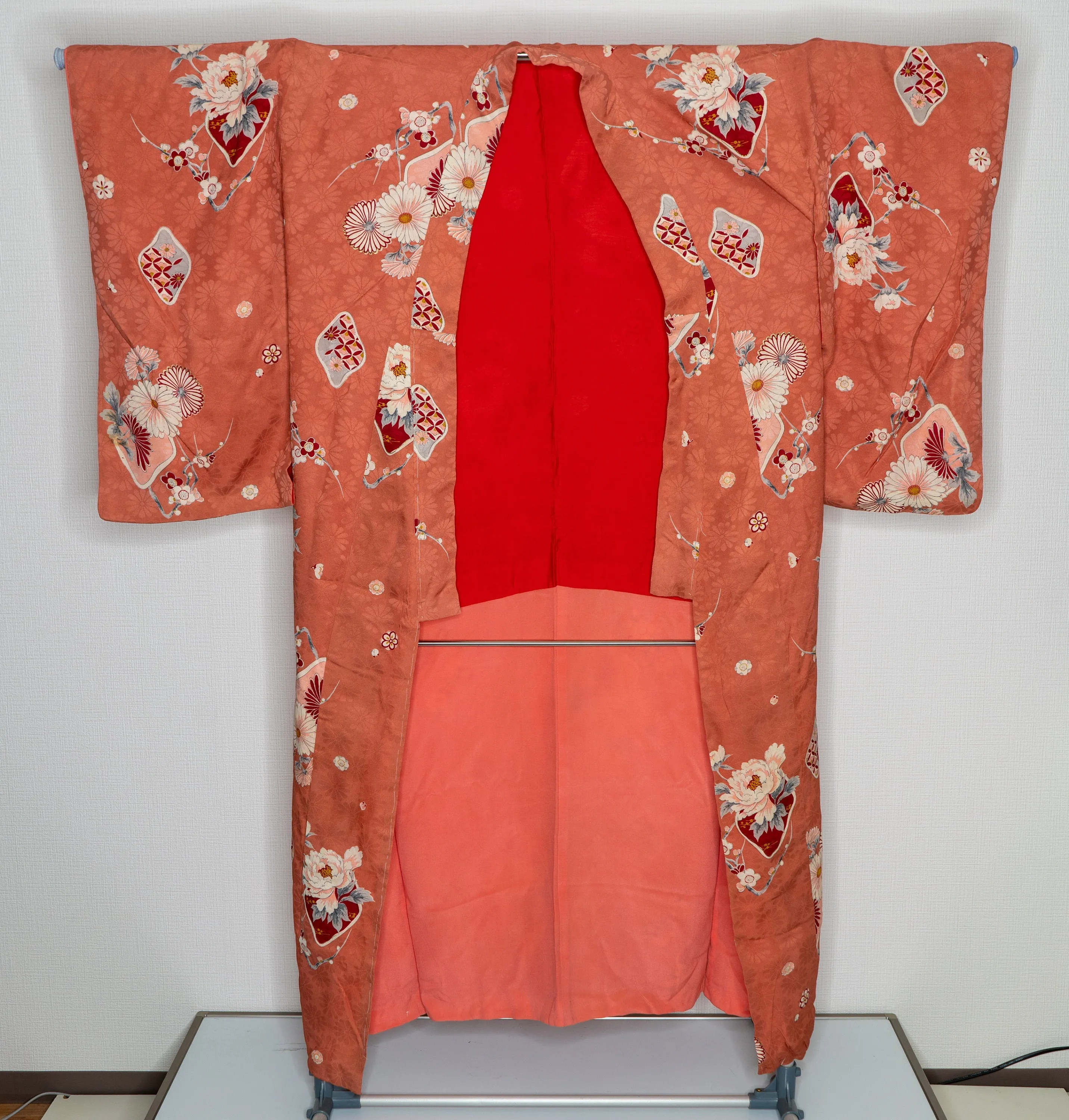 Orange Floral Kimono  - Vintage 1960s Retro Style Traditional Patterns Chrysanthemum Flowers