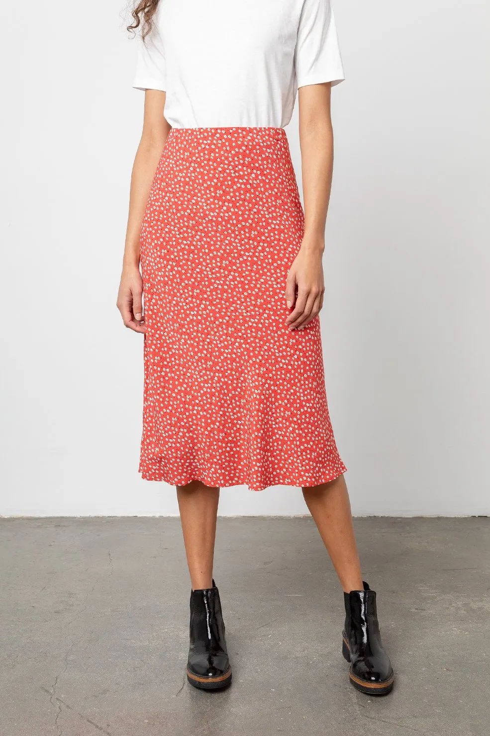 Rails - Anya Midi Skirt in Carmine Daisies