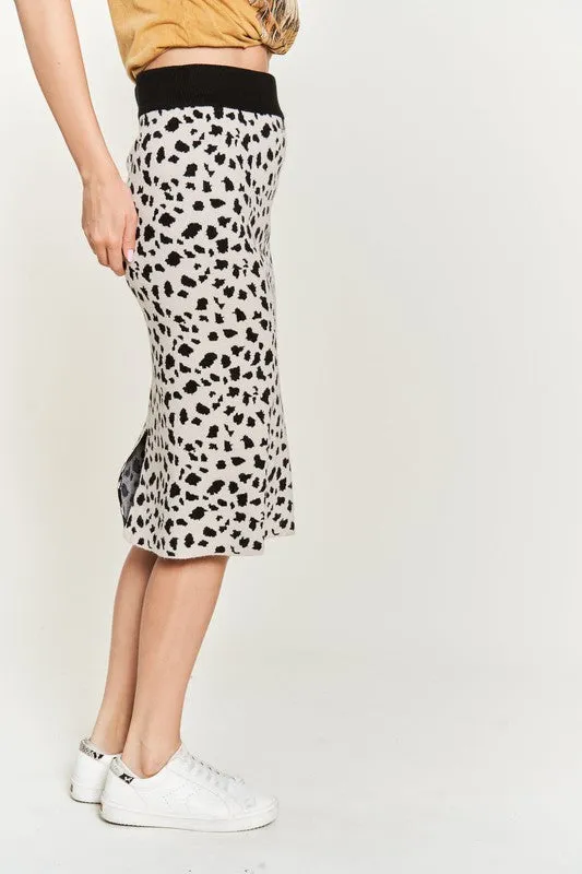 TEEK - PLUS SIZE ANIMAL PRINT SWEATER SKIRT