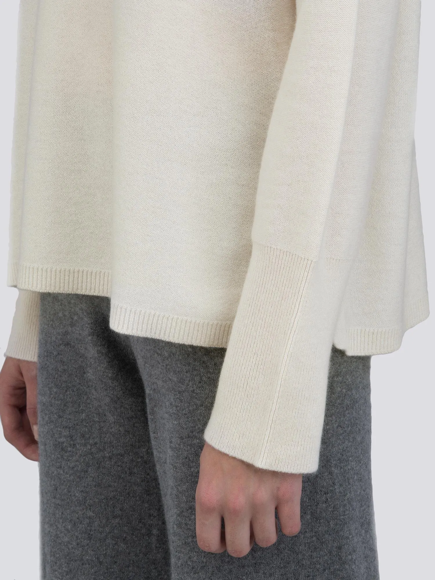 Turtleneck Loosefit Tunic_Ivory