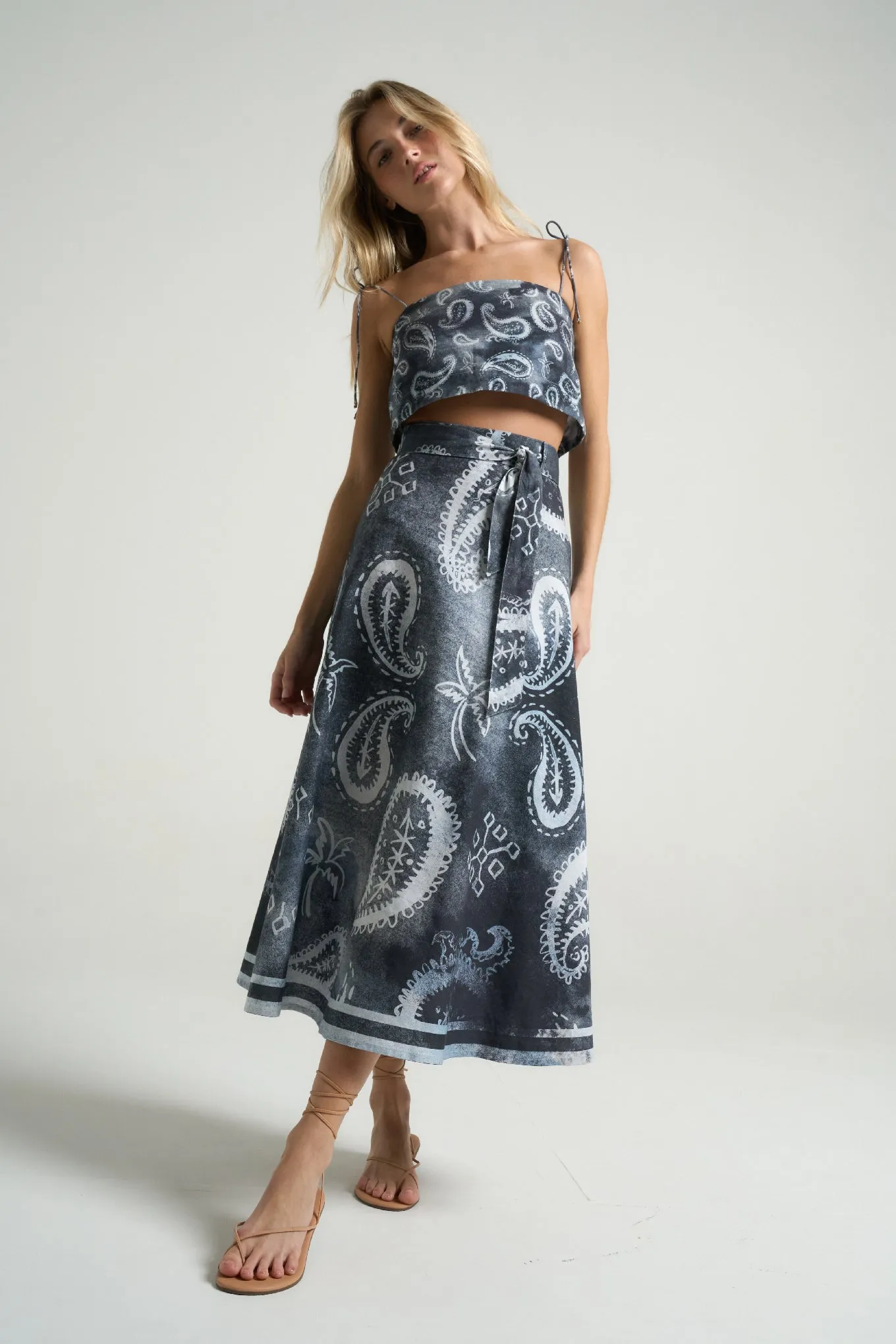 Wrap Circle Skirt Paisley Black