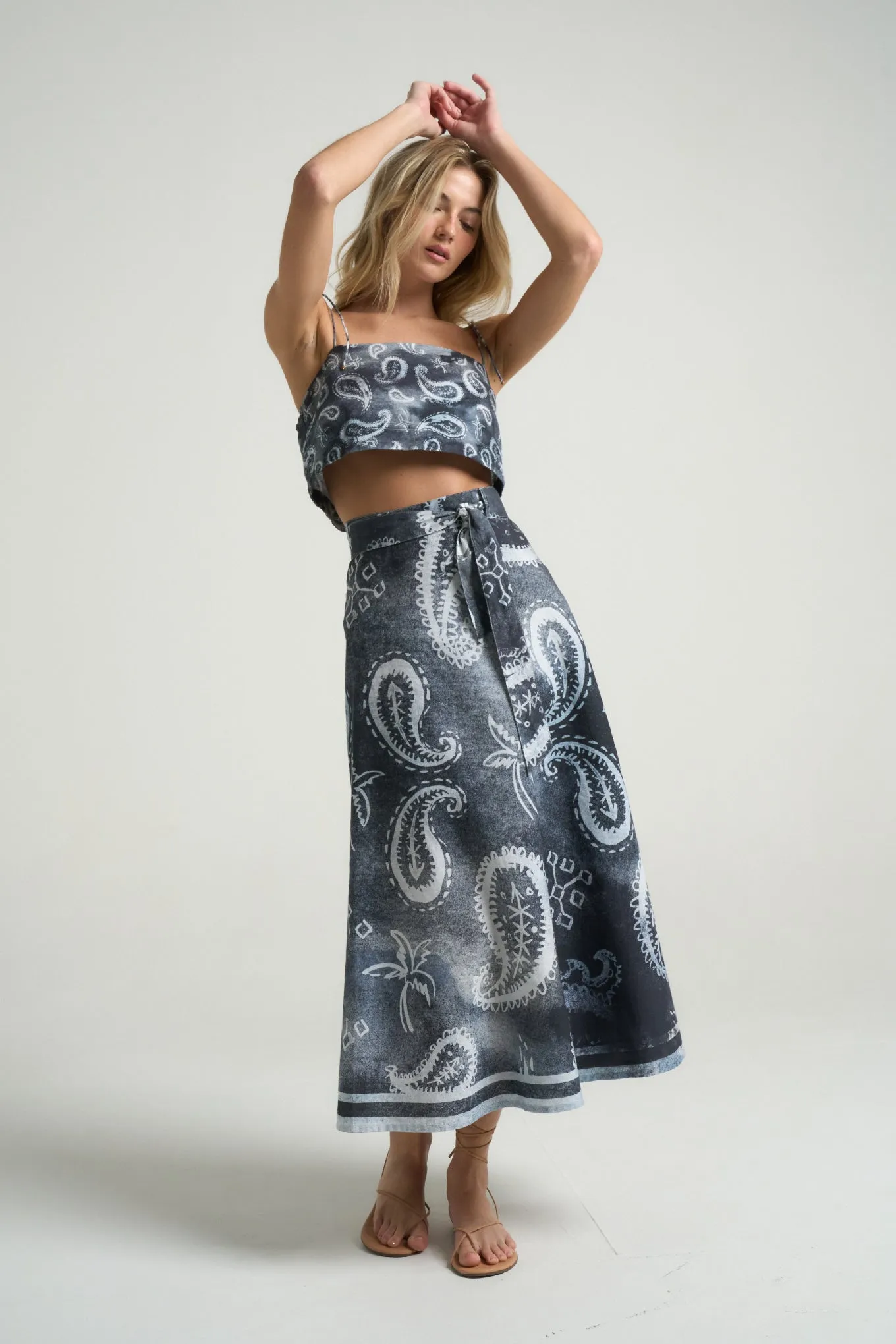 Wrap Circle Skirt Paisley Black